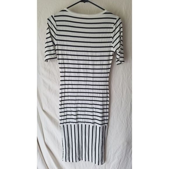 LulaRoe Black White Striped Knee Length Short Sleeve Dress XS - Picture 2 of 7